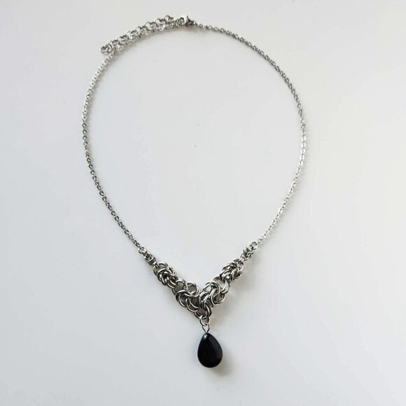 Victorian gothic onyx choker chainmail necklace with a small silver chain - Picture 5 of 8